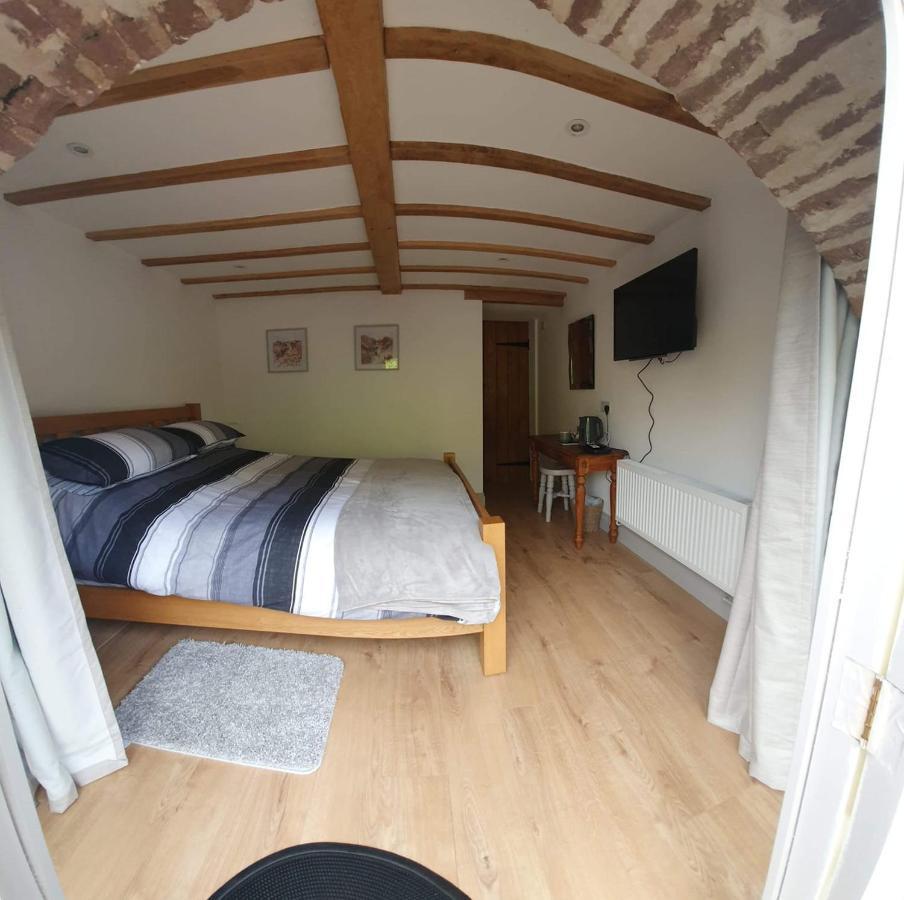 Swan House Tea Room And Bed & Breakfast Lydney Bagian luar foto
