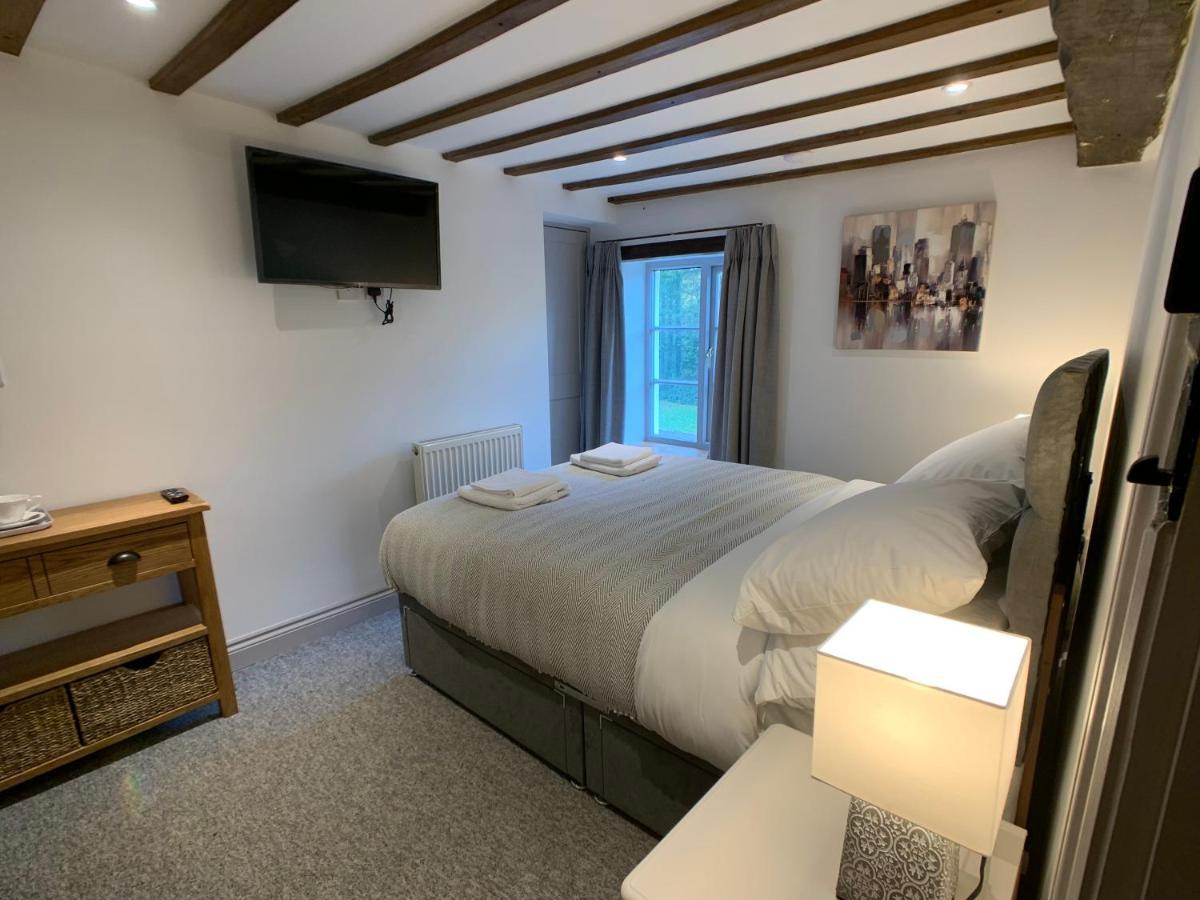 Swan House Tea Room And Bed & Breakfast Lydney Bagian luar foto