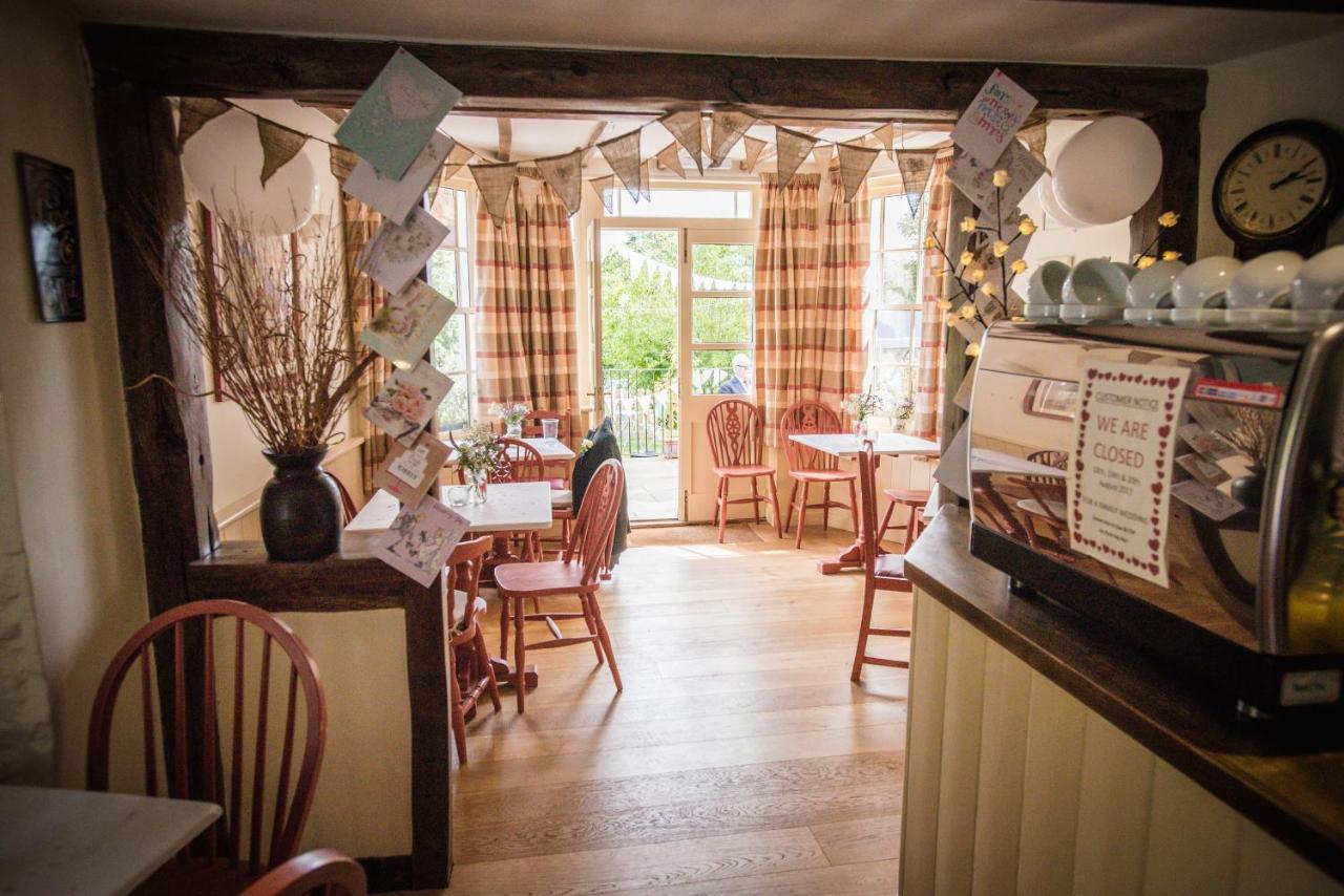 Swan House Tea Room And Bed & Breakfast Lydney Bagian luar foto