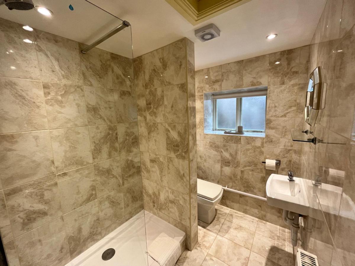 Swan House Tea Room And Bed & Breakfast Lydney Bagian luar foto