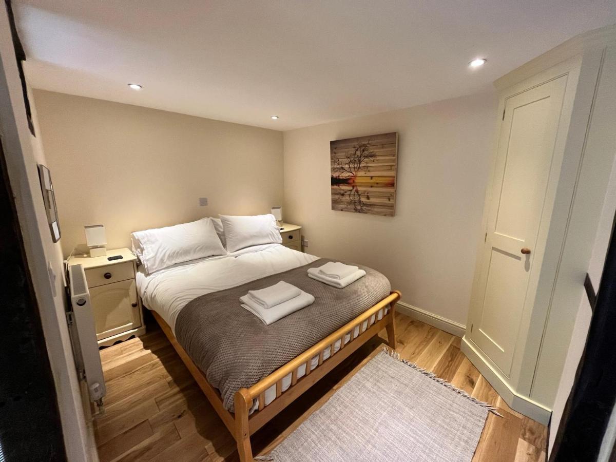 Swan House Tea Room And Bed & Breakfast Lydney Bagian luar foto