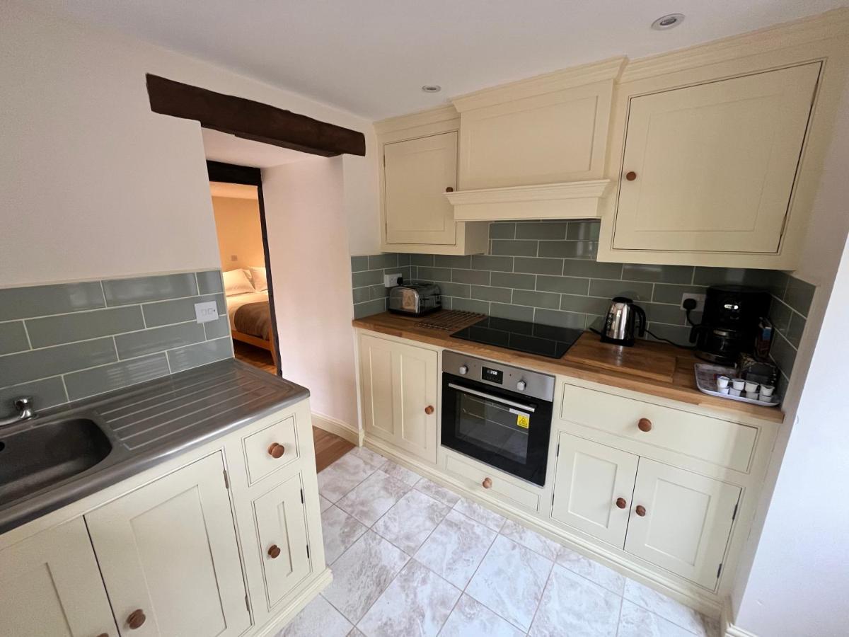 Swan House Tea Room And Bed & Breakfast Lydney Bagian luar foto